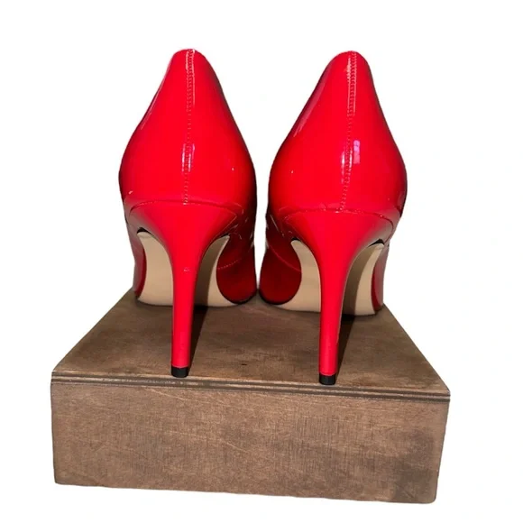 Calvin Klein • Bright Red Callia Pumps With 3 Inch Heels • Size 9.5 - Picture 3 of 8